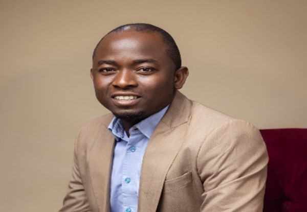 Dr. Tunde Lewis Yusuf