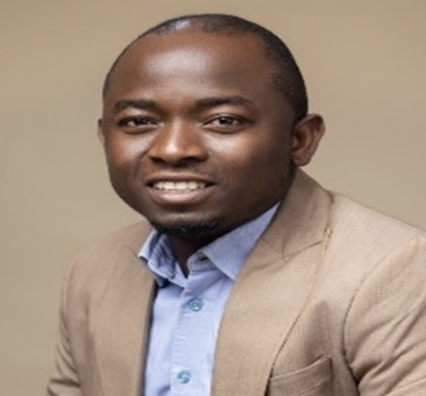 Dr. Tunde Lewis Yusuf
